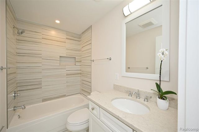 211 E Merrill Street 505, Birmingham, MI 48009