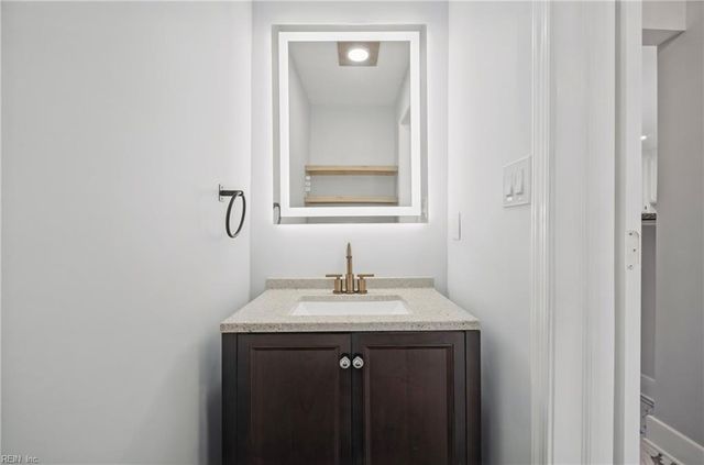 1556 Fairfax DR, Virginia Beach, VA 23453