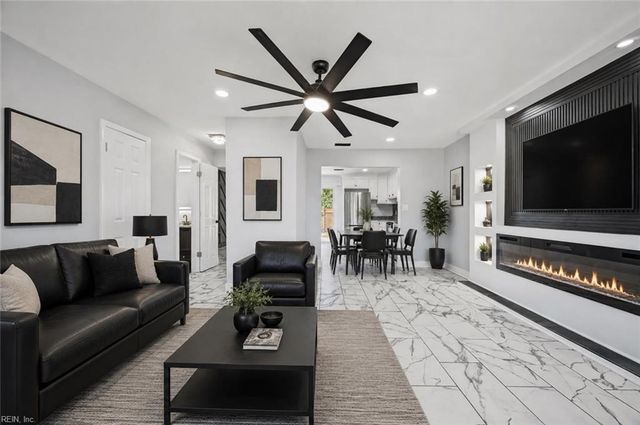 1556 Fairfax DR, Virginia Beach, VA 23453