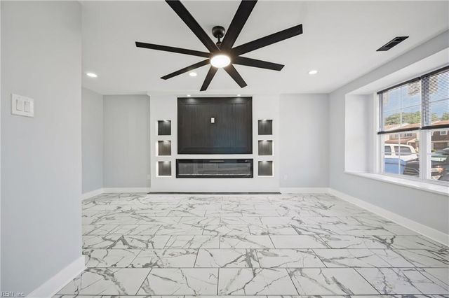 1556 Fairfax DR, Virginia Beach, VA 23453