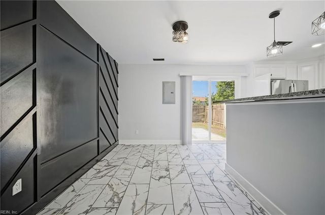 1556 Fairfax DR, Virginia Beach, VA 23453