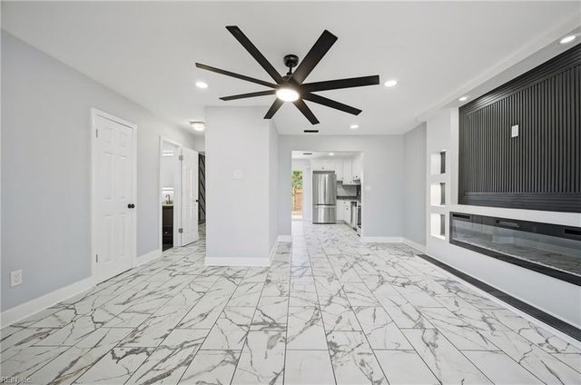 1556 Fairfax DR, Virginia Beach, VA 23453