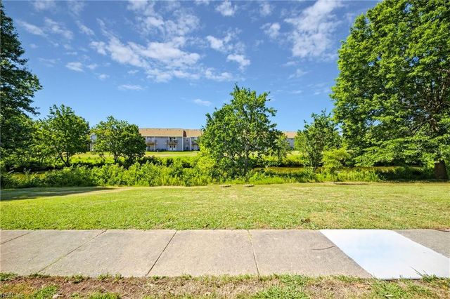 1556 Fairfax DR, Virginia Beach, VA 23453