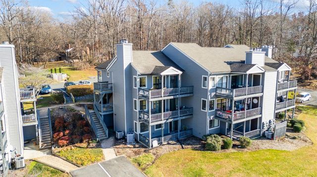 1124 Twin Springs Court, Forest, VA 24551