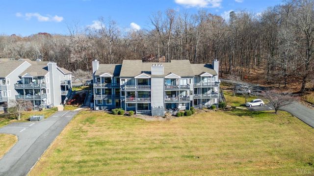 1124 Twin Springs Court, Forest, VA 24551