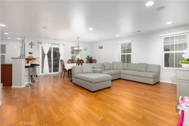 684 Julian, San Jacinto, CA 92582
