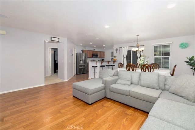 684 Julian, San Jacinto, CA 92582