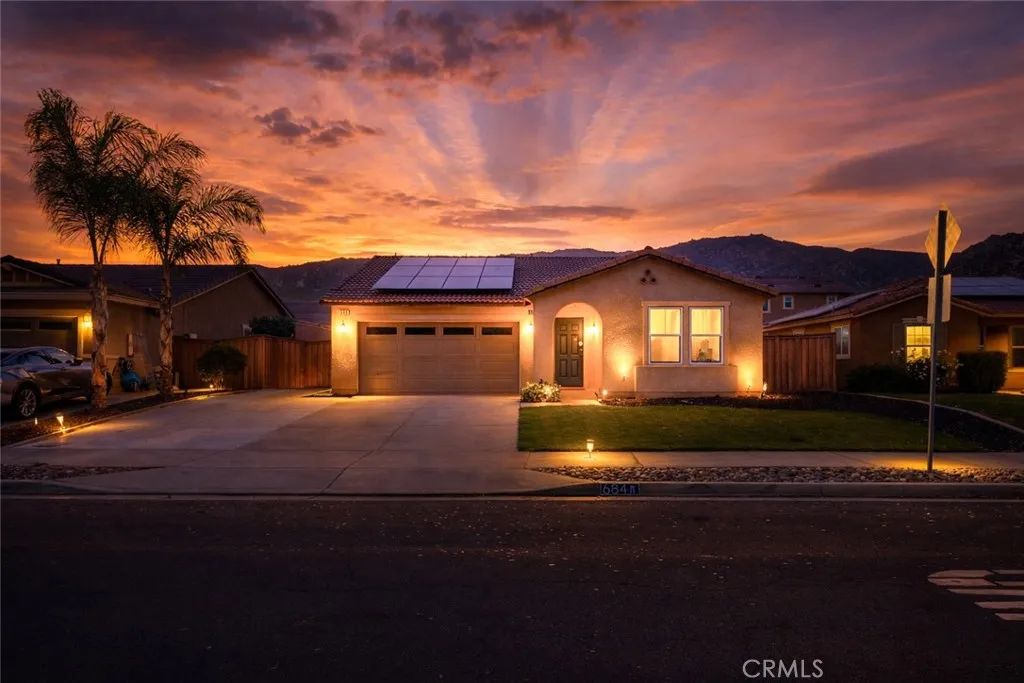 684 Julian, San Jacinto, CA 92582