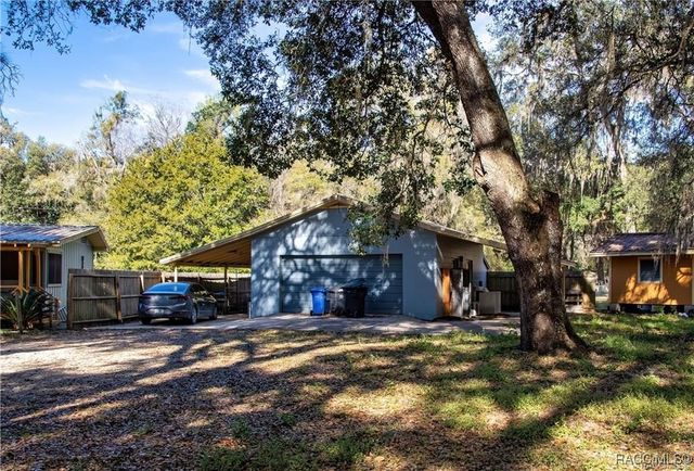 7545 S Old Oaks Drive, Floral City, FL 34436