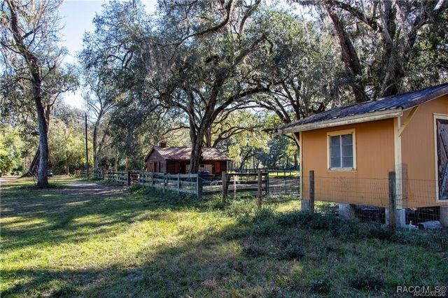 7545 S Old Oaks Drive, Floral City, FL 34436