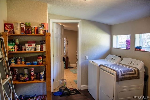 7545 S Old Oaks Drive, Floral City, FL 34436