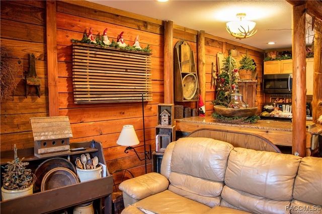 7545 S Old Oaks Drive, Floral City, FL 34436