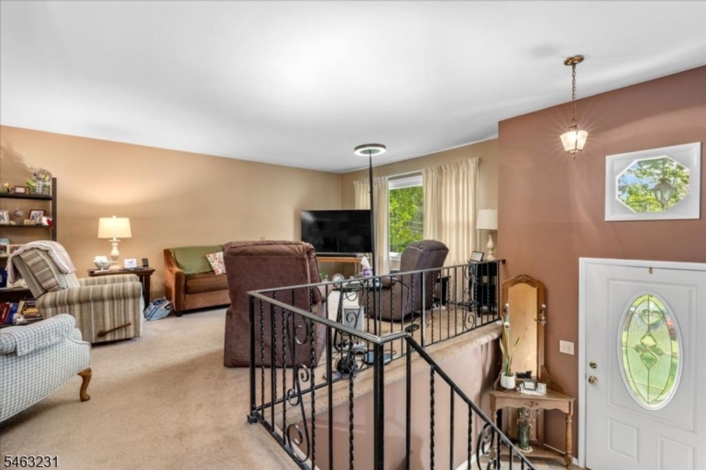 75 Fawn Ridge Dr, Long Hill Twp., NJ 07946 — photo 2