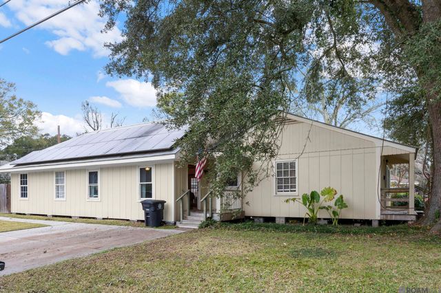 513 Centenary Dr, Baton Rouge, LA 70808