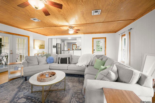 513 Centenary Dr, Baton Rouge, LA 70808