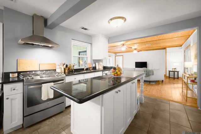 513 Centenary Dr, Baton Rouge, LA 70808