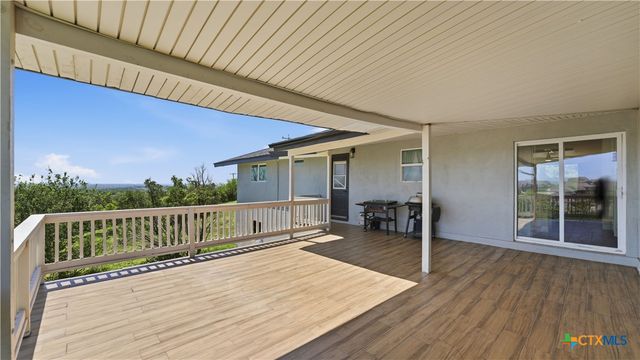 6715 Queens Crown East Street, San Antonio, TX 78233