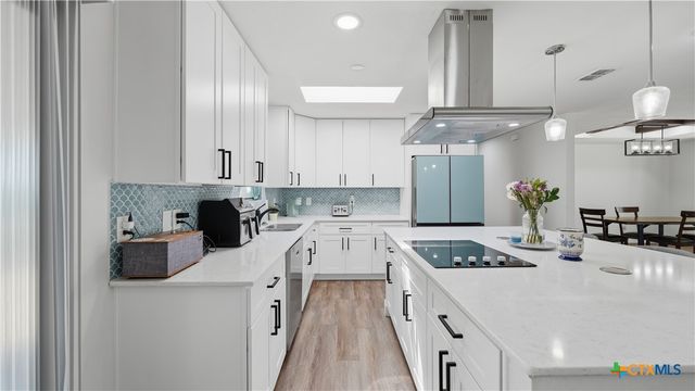 6715 Queens Crown East Street, San Antonio, TX 78233