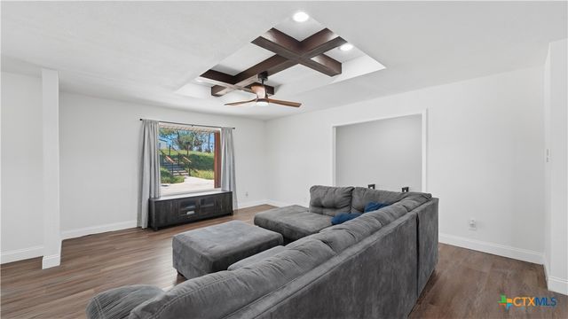 6715 Queens Crown East Street, San Antonio, TX 78233