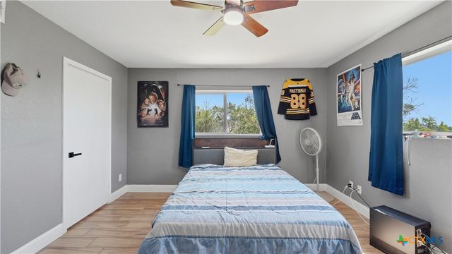 6715 Queens Crown East Street, San Antonio, TX 78233