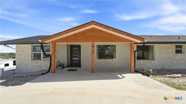 6715 Queens Crown East Street, San Antonio, TX 78233