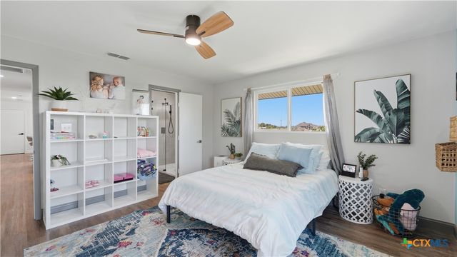 6715 Queens Crown East Street, San Antonio, TX 78233