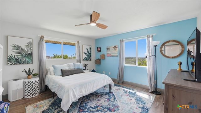 6715 Queens Crown East Street, San Antonio, TX 78233
