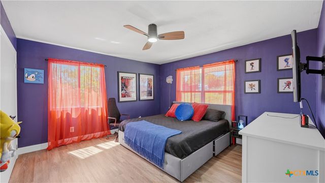 6715 Queens Crown East Street, San Antonio, TX 78233