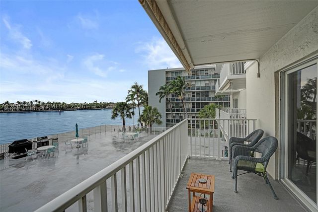 95 N Birch Rd 301, Fort Lauderdale, FL 33304