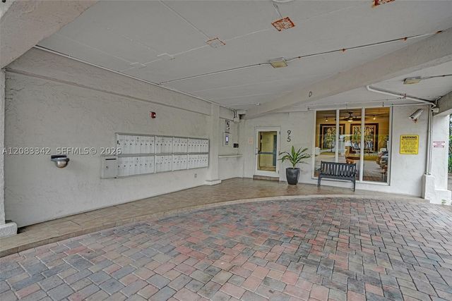 95 N Birch Rd 301, Fort Lauderdale, FL 33304