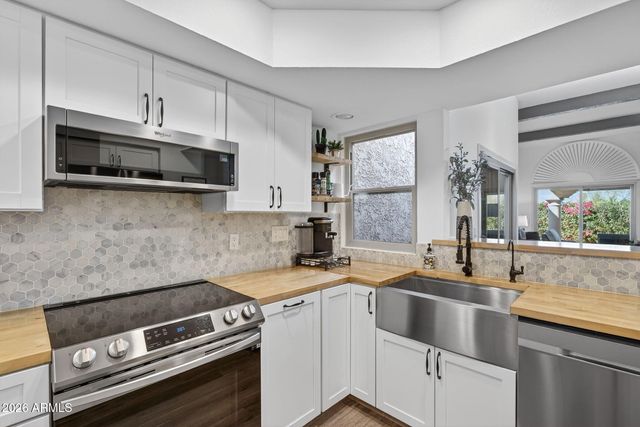 7984 E CACTUS WREN Road, Scottsdale, AZ 85250