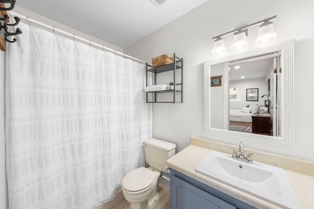 32 7th Avenue 120, Shalimar, FL 32579