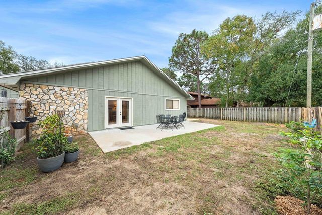 32 7th Avenue 120, Shalimar, FL 32579