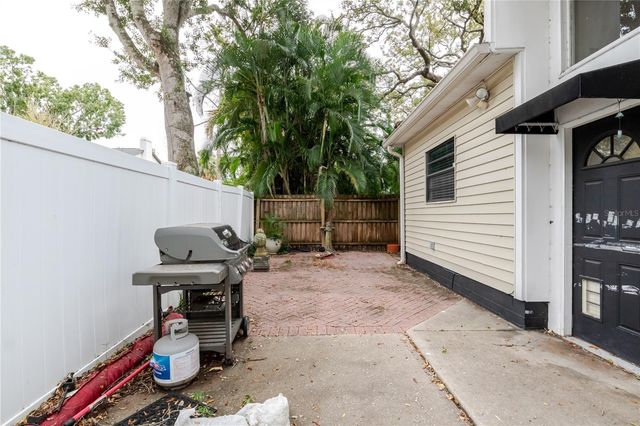 2118 S VENUS STREET, Tampa, FL 33629