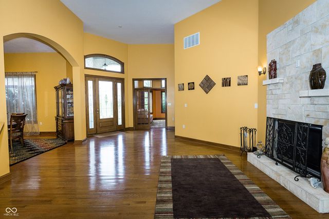 10165 Sanctuary Drive, Brownsburg, IN 46112