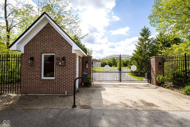 10165 Sanctuary Drive, Brownsburg, IN 46112