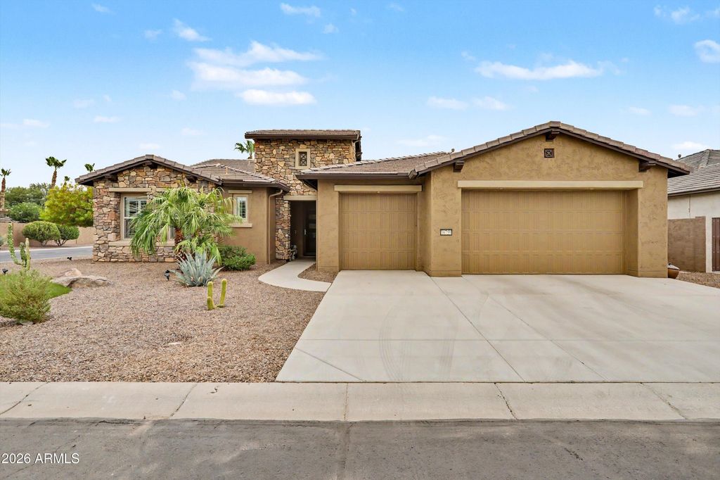 16759 W CYPRESS Street W, Goodyear, AZ 85395 — photo 5