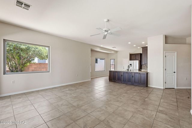 2247 S Vía Alonso, Green Valley, AZ 85614