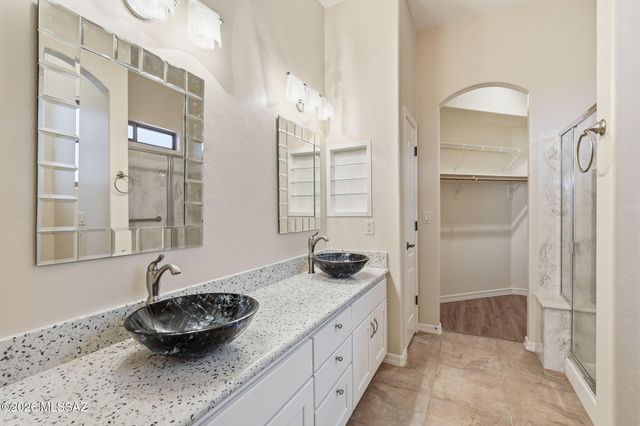 2247 S Vía Alonso, Green Valley, AZ 85614