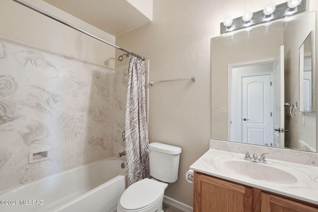 2247 S Vía Alonso, Green Valley, AZ 85614