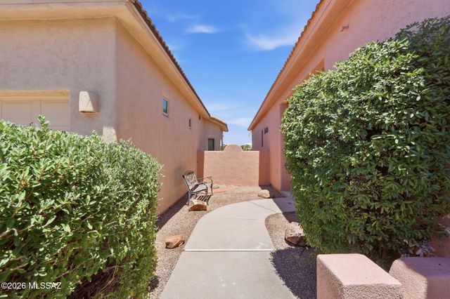 2247 S Vía Alonso, Green Valley, AZ 85614