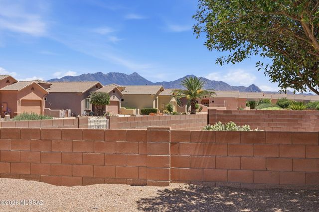 2247 S Vía Alonso, Green Valley, AZ 85614