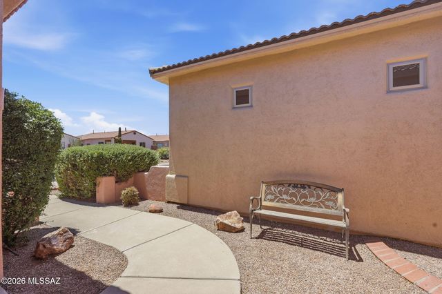 2247 S Vía Alonso, Green Valley, AZ 85614