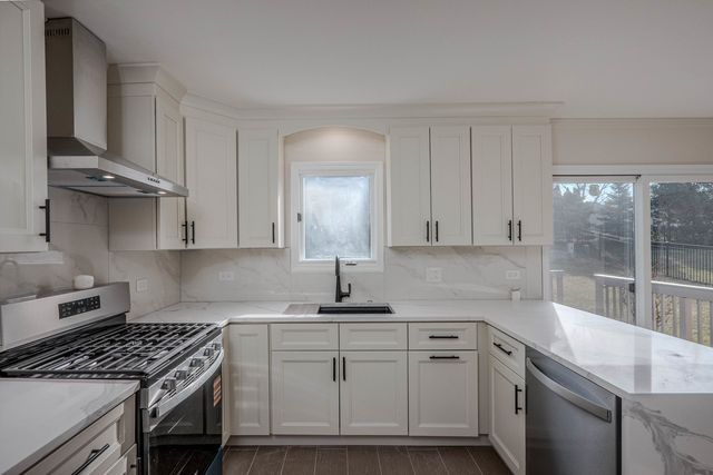 441 Wheeler Drive, Lemont, IL 60439