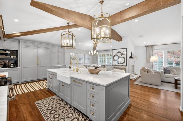 964 Buckingham NW Circle, Atlanta, GA 30327