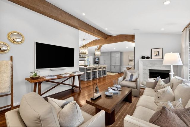 964 Buckingham NW Circle, Atlanta, GA 30327