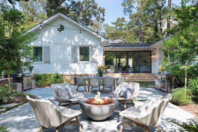 964 Buckingham NW Circle, Atlanta, GA 30327