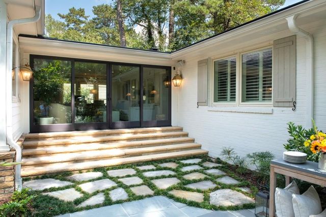 964 Buckingham NW Circle, Atlanta, GA 30327