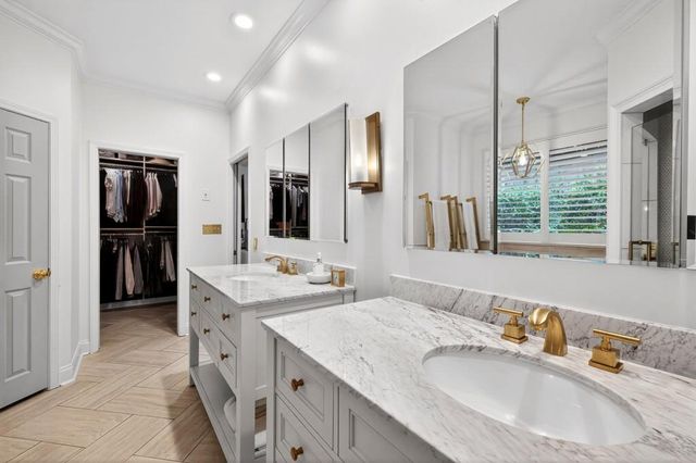 964 Buckingham NW Circle, Atlanta, GA 30327