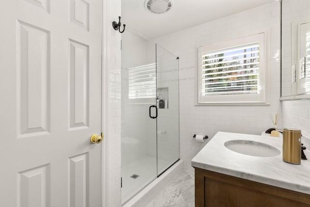 964 Buckingham NW Circle, Atlanta, GA 30327